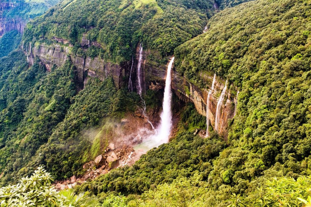 nokhalikai falls