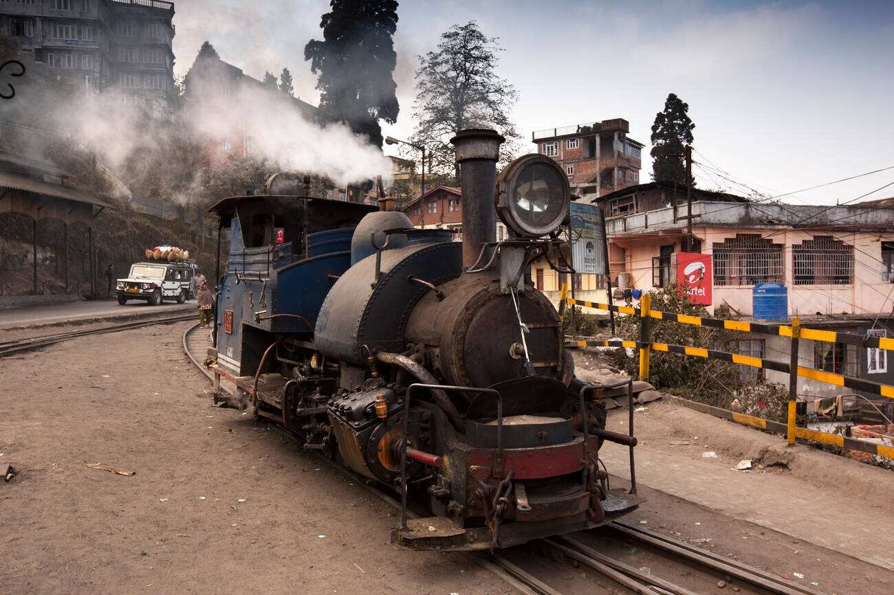 Best 8 Tourist Places in Darjeeling worth visiting!